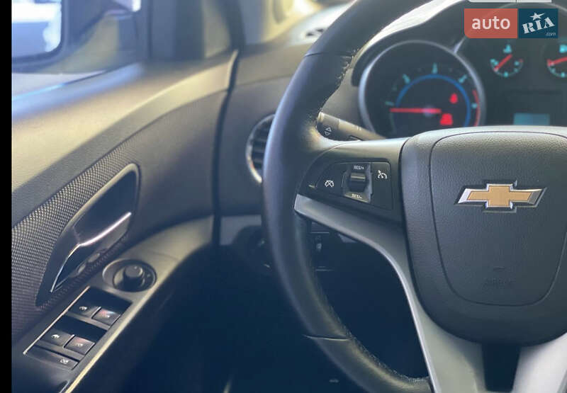 Хетчбек Chevrolet Cruze 2012 в Дніпрі