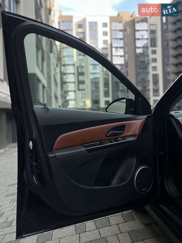Седан Chevrolet Cruze 2013 в Івано-Франківську