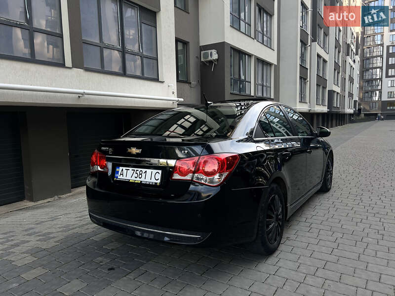 Седан Chevrolet Cruze 2013 в Івано-Франківську