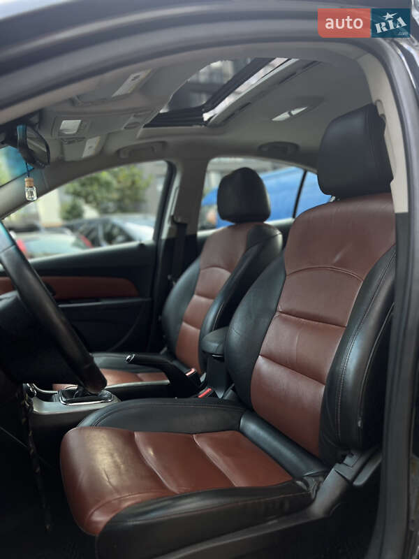 Седан Chevrolet Cruze 2013 в Івано-Франківську