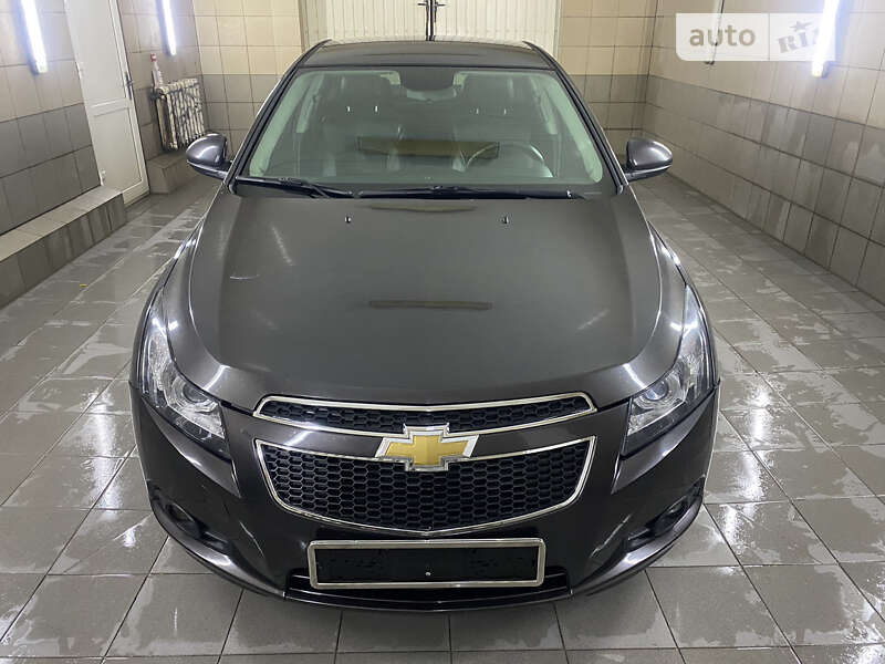 Седан Chevrolet Cruze 2015 в Умани