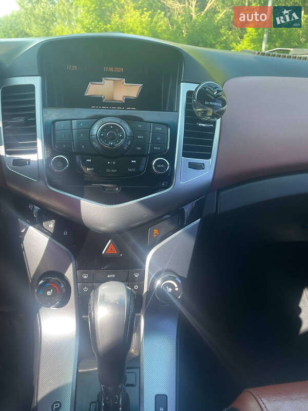 Седан Chevrolet Cruze 2011 в Житомирі