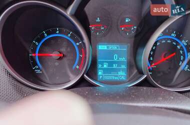 Седан Chevrolet Cruze 2015 в 