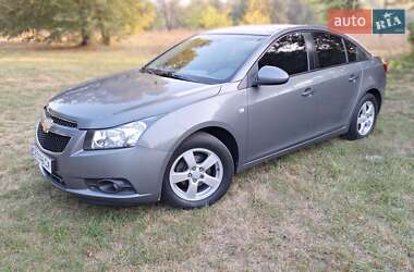 Седан Chevrolet Cruze 2010 в Чернігові