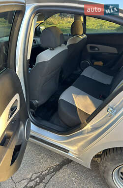 Седан Chevrolet Cruze 2010 в 