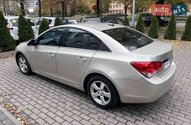 Седан Chevrolet Cruze 2014 в Івано-Франківську