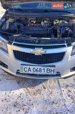 Седан Chevrolet Cruze 2011 в Каневі