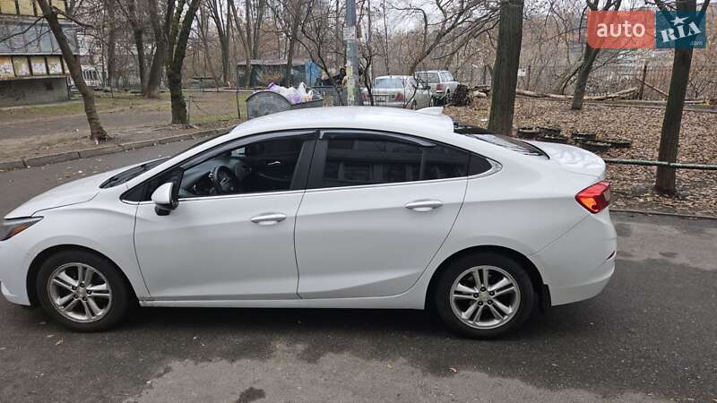 Седан Chevrolet Cruze 2016 в Києві