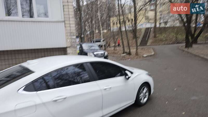 Седан Chevrolet Cruze 2016 в Києві
