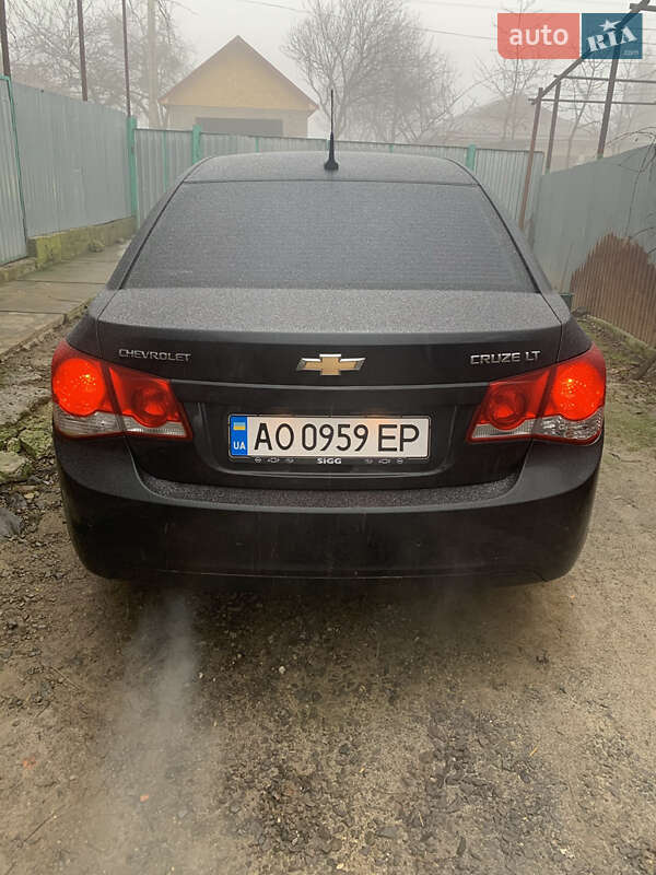 Седан Chevrolet Cruze 2011 в Мукачево
