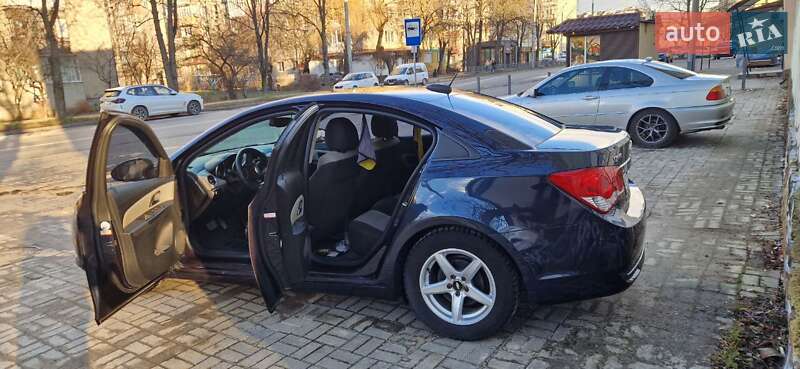 Седан Chevrolet Cruze 2014 в Івано-Франківську