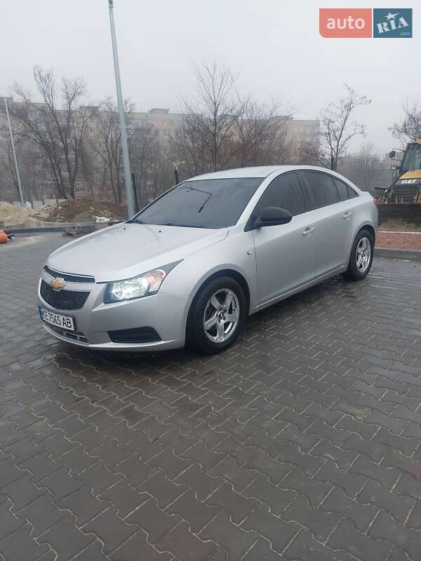 Седан Chevrolet Cruze 2015 в Кривому Розі