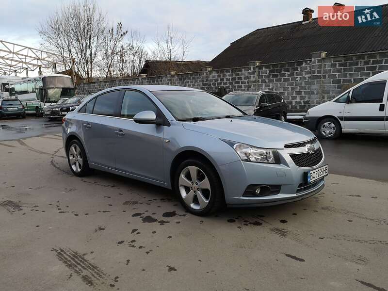 Седан Chevrolet Cruze 2010 в Калуше