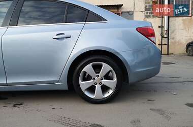 Седан Chevrolet Cruze 2010 в 