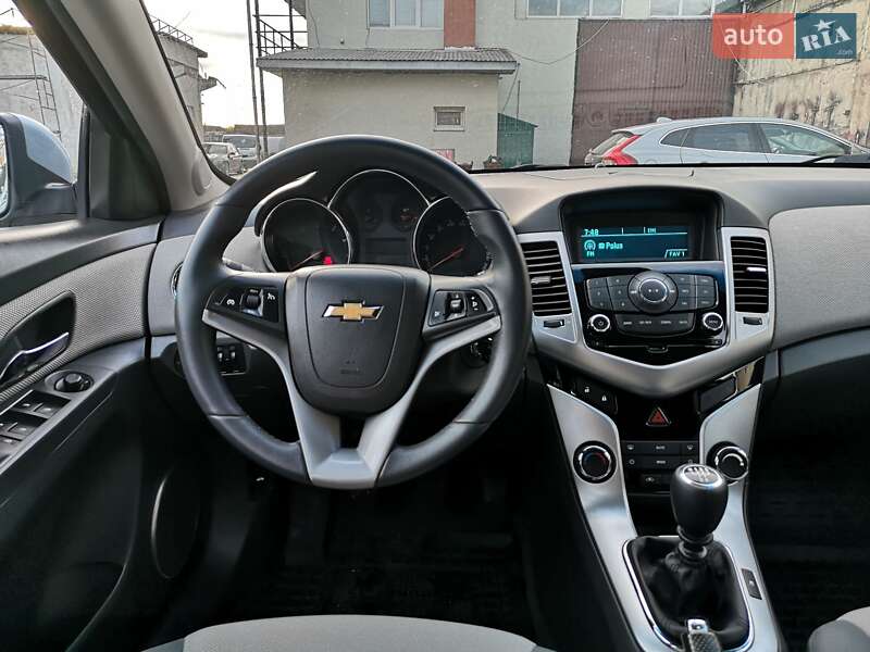 Седан Chevrolet Cruze 2010 в Калуше