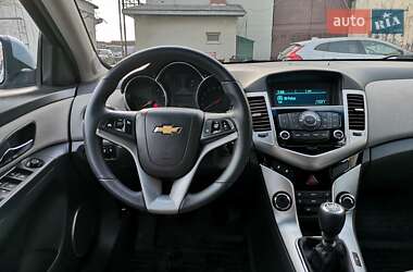 Седан Chevrolet Cruze 2010 в 