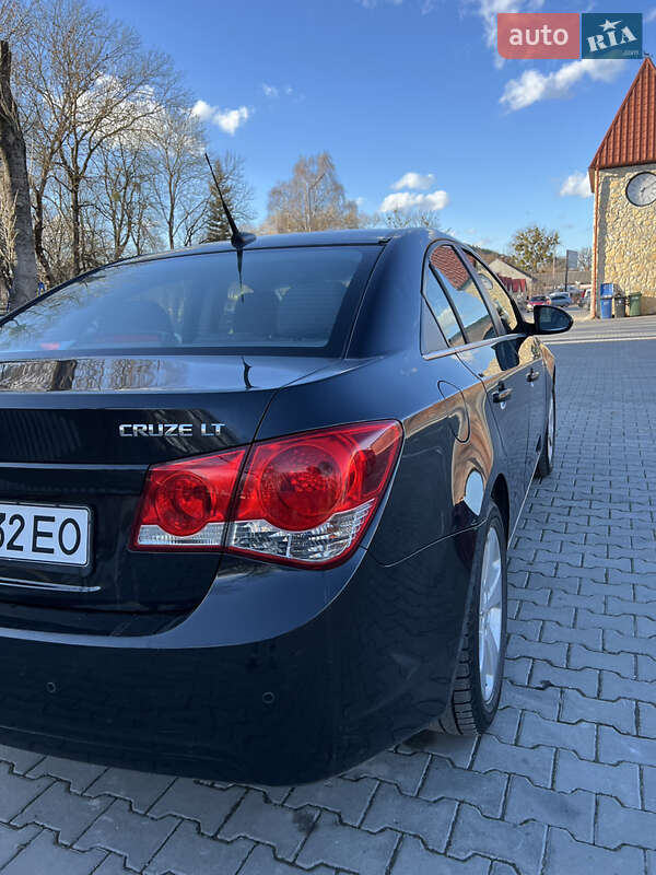 Седан Chevrolet Cruze 2010 в Бережанах