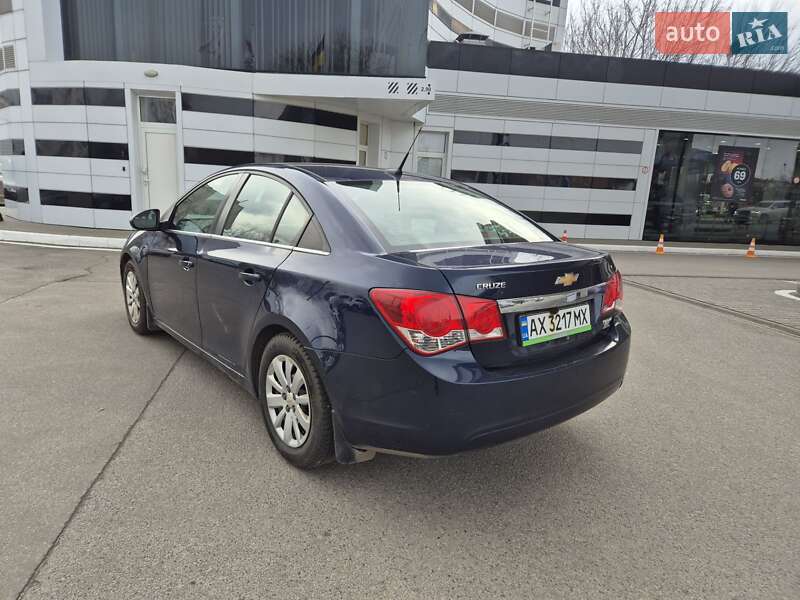 Седан Chevrolet Cruze 2011 в Харкові