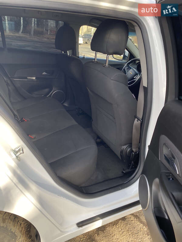 Универсал Chevrolet Cruze 2012 в Черновцах