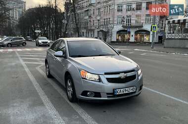 Седан Chevrolet Cruze 2009 в Киеве