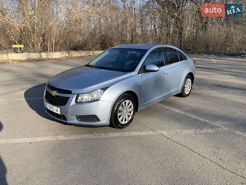 Седан Chevrolet Cruze 2009 в Полтаве