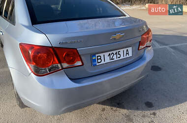 Седан Chevrolet Cruze 2009 в Полтаве