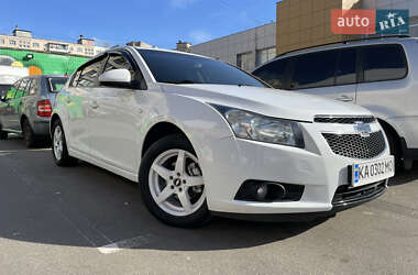 Хэтчбек Chevrolet Cruze 2011 в Киеве