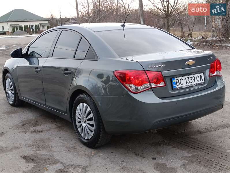 Седан Chevrolet Cruze 2011 в Теофиполе