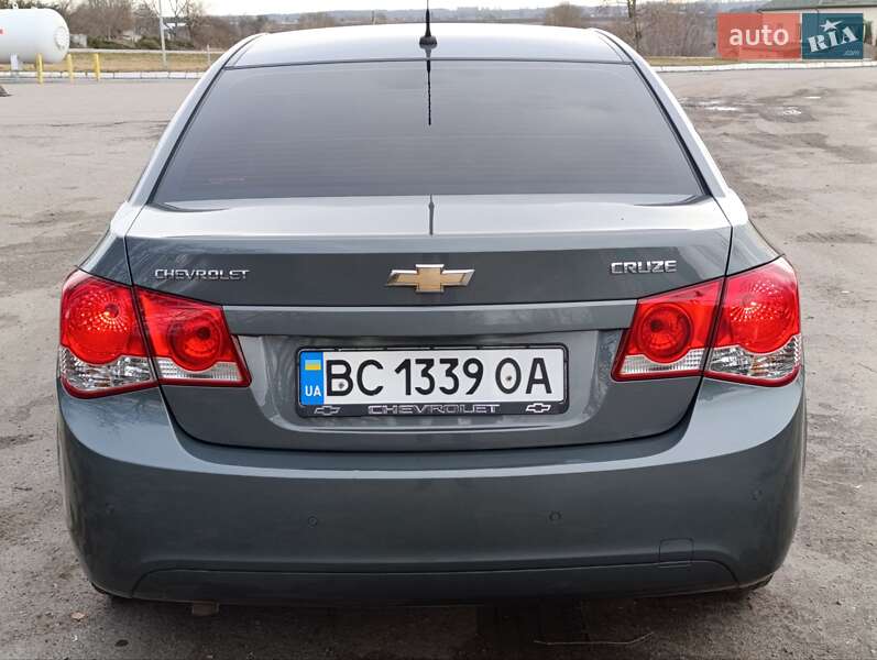 Седан Chevrolet Cruze 2011 в Теофиполе