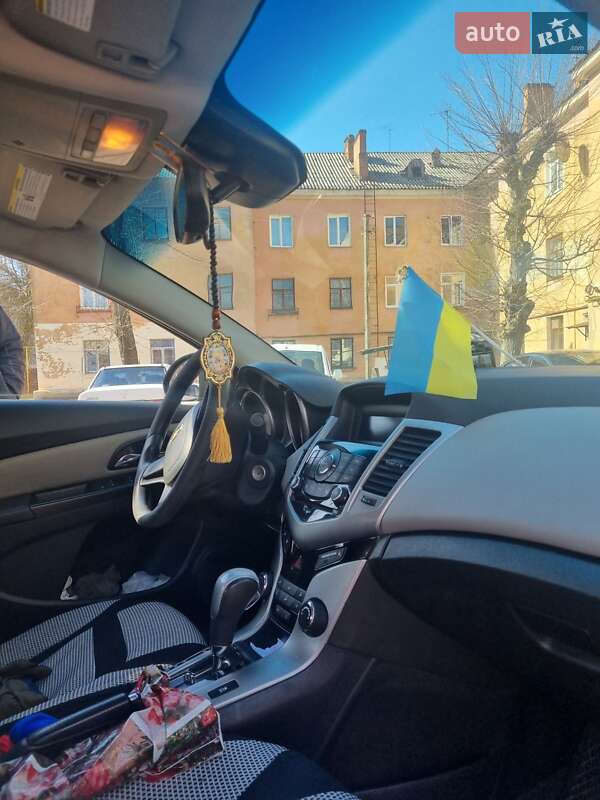 Седан Chevrolet Cruze 2014 в Коростені