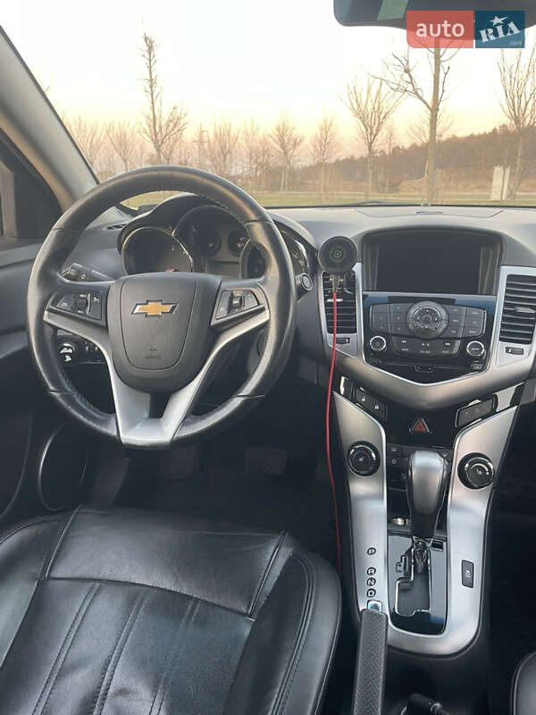 Седан Chevrolet Cruze 2011 в 