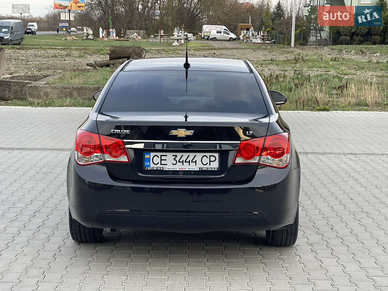 Седан Chevrolet Cruze 2014 в Черновцах