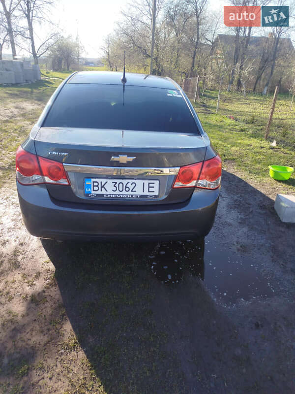 Седан Chevrolet Cruze 2012 в Гоще фото 6 Седан Chevrolet Cruze 2012 в Гоще
