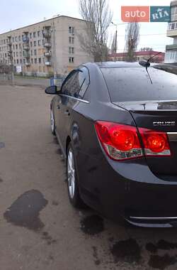 Седан Chevrolet Cruze 2015 в Славянске