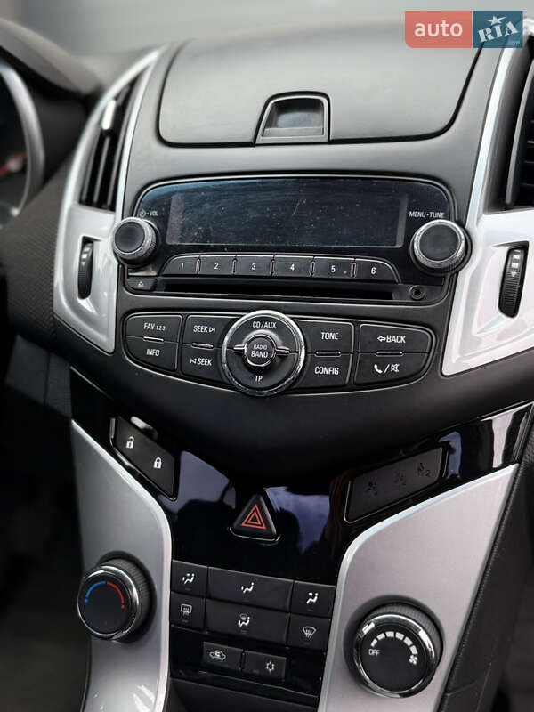 Седан Chevrolet Cruze 2013 в Черновцах