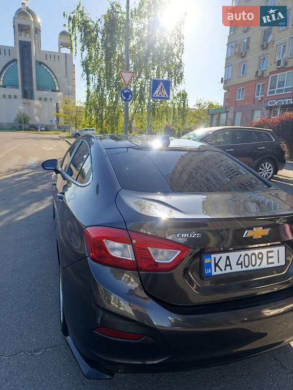 Седан Chevrolet Cruze 2016 в Киеве