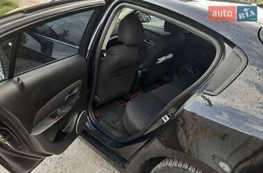 Хетчбек Chevrolet Cruze 2011 в 