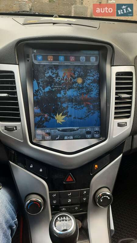 Хэтчбек Chevrolet Cruze 2011 в Кривом Роге