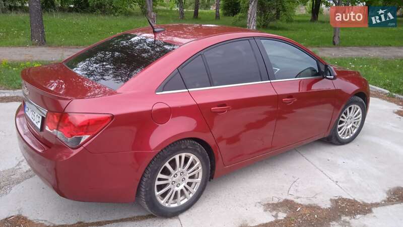 Седан Chevrolet Cruze 2011 в Сумах
