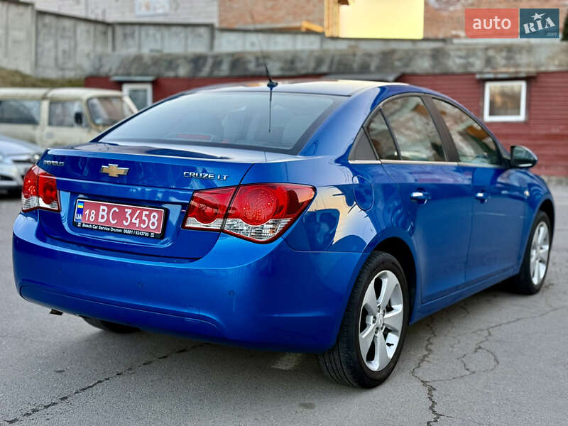 Седан Chevrolet Cruze 2010 в Ровно