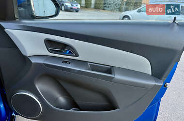 Седан Chevrolet Cruze 2010 в 