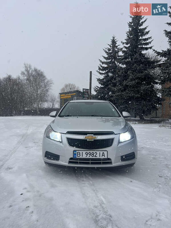 Седан Chevrolet Cruze 2013 в Полтаве фото 8 Седан Chevrolet Cruze 2013 в Полтаве