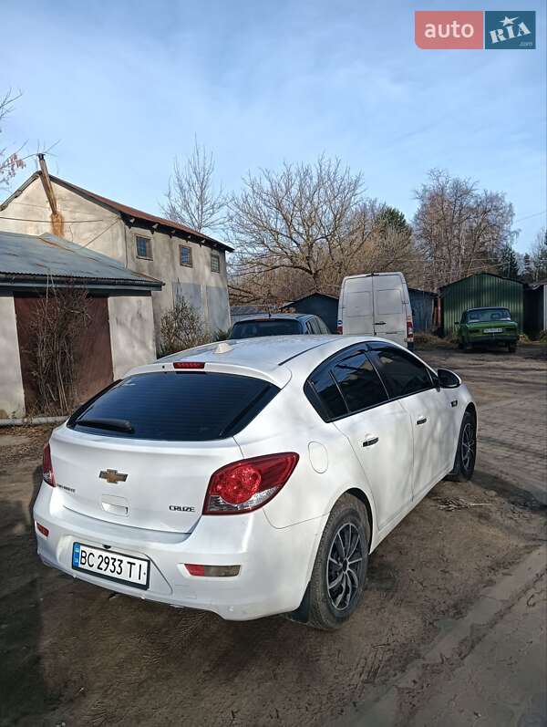 Хетчбек Chevrolet Cruze 2011 в Новояворівську