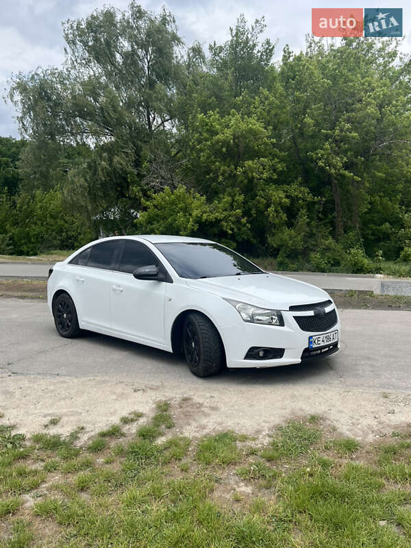 Седан Chevrolet Cruze 2011 в Днепре