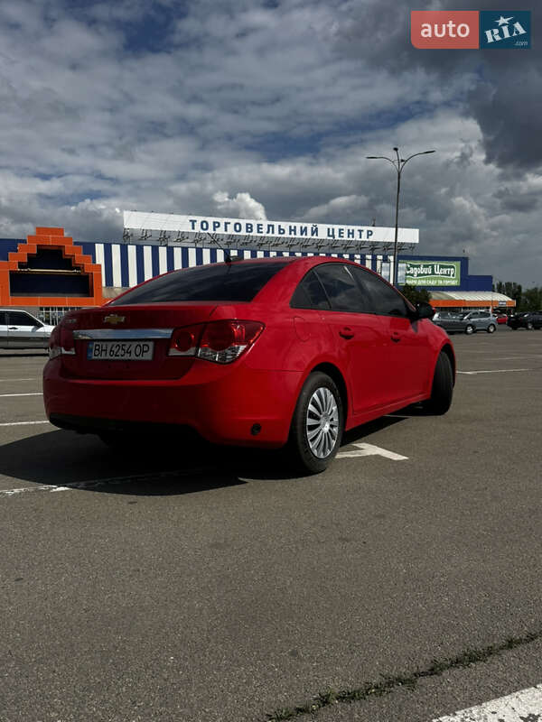 Седан Chevrolet Cruze 2015 в Кривому Розі
