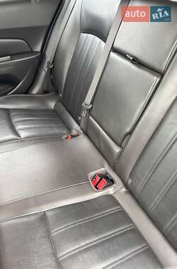 Хетчбек Chevrolet Cruze 2012 в 