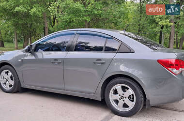 Седан Chevrolet Cruze 2010 в 