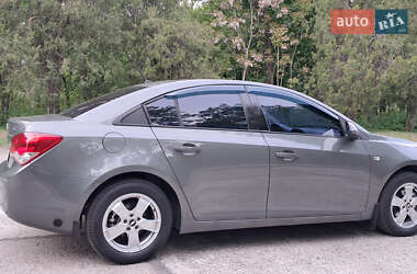 Седан Chevrolet Cruze 2010 в 