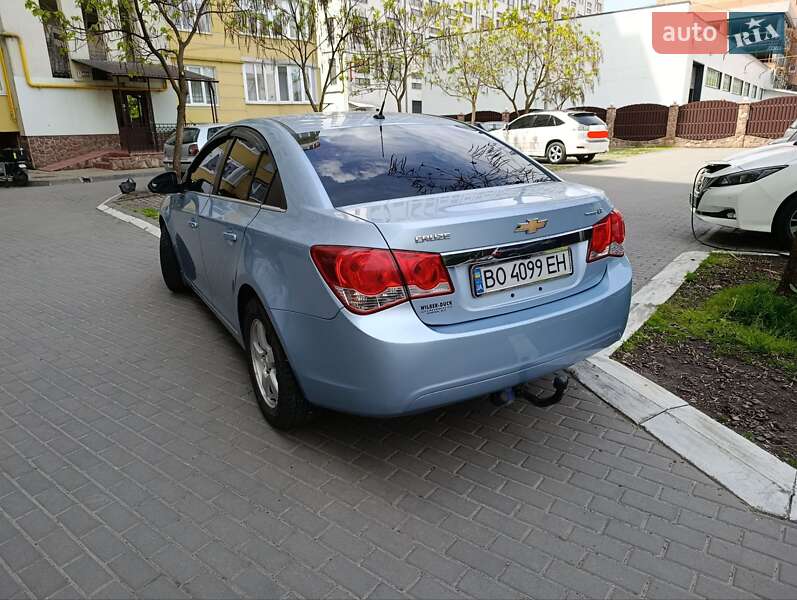 Седан Chevrolet Cruze 2011 в Тернополі