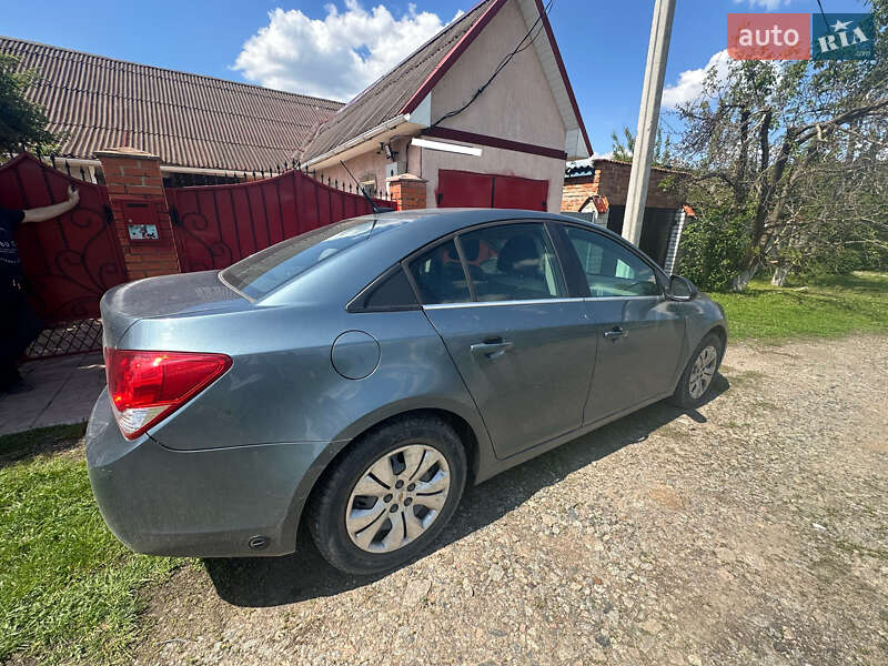 Седан Chevrolet Cruze 2011 в Полтаві
